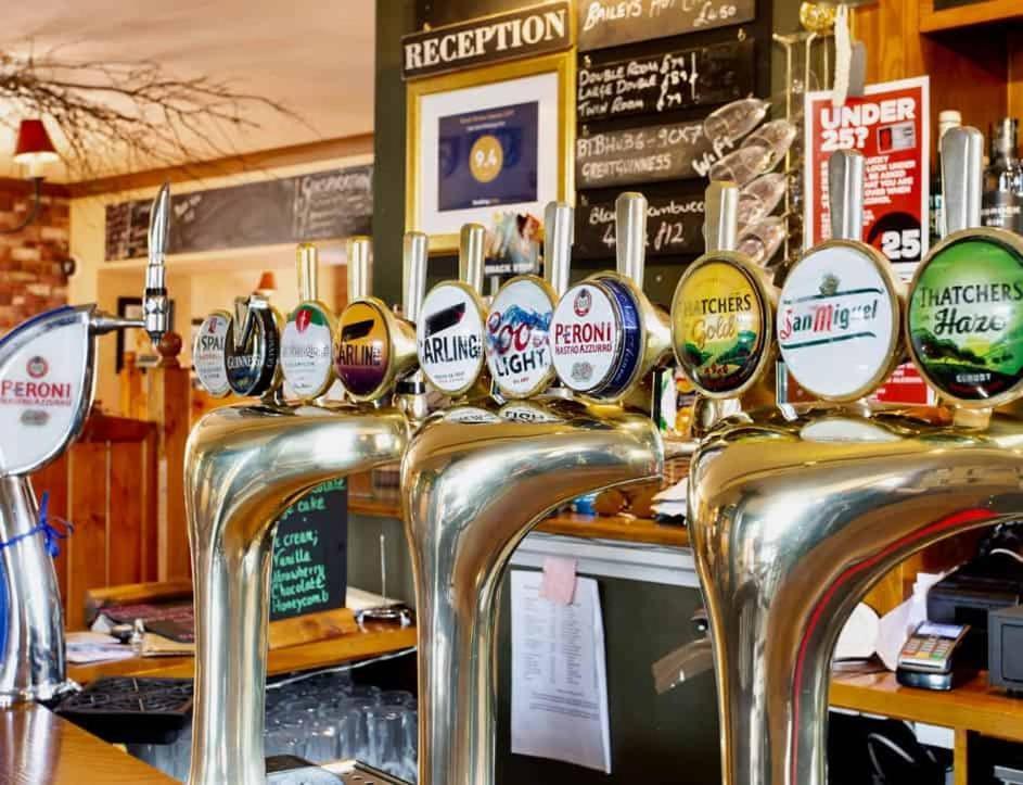 Usk And Railway Inn Sennybridge Exterior foto